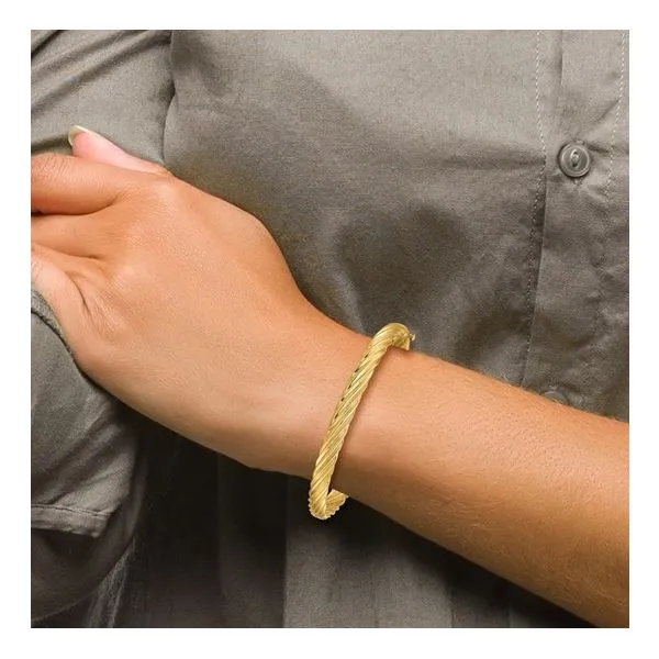 14K Yellow Gold 5mm Wide Textured Hinged Bangle Bracelet Length 8 Inches Image 3 Quality Gem LLC Bethel, CT