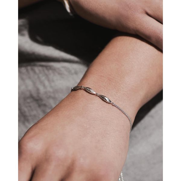 Sterling Silver Rhodium Plated Glint Triplet Toggle Bracelet Image 2 Quality Gem LLC Bethel, CT
