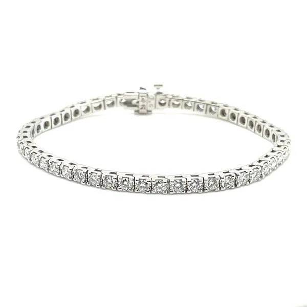 Lab Grown Diamond Bracelet Quenan's Fine Jewelers Georgetown, TX