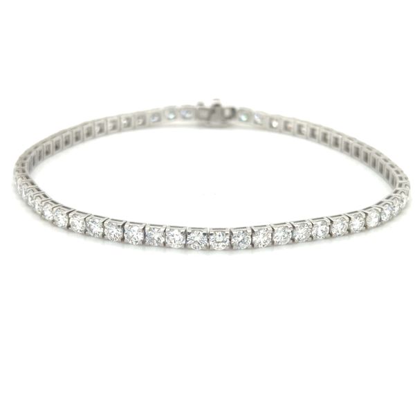 Lab Grown Diamond Bracelet Quenan's Fine Jewelers Georgetown, TX
