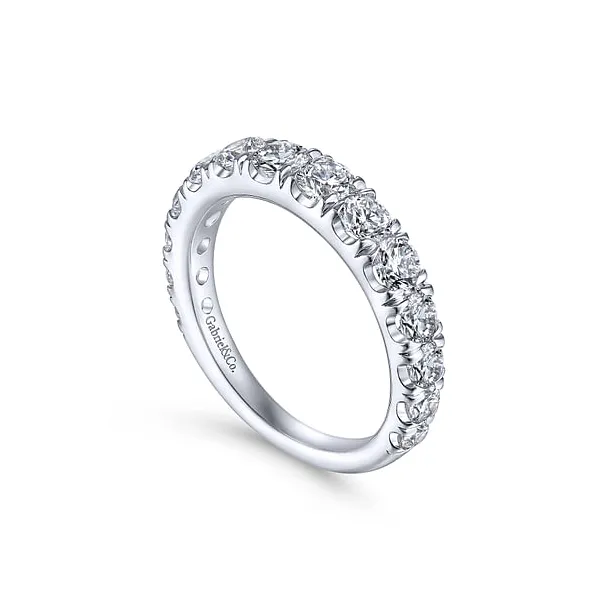Diamond Women's Wedding Band Image 2 Quest Fine Jewelers Fairfax, VA