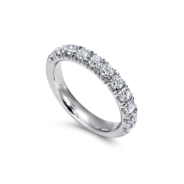 Diamond Wedding Band Image 3 Quest Fine Jewelers Fairfax, VA