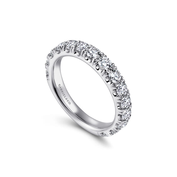 Diamond Wedding Band Image 2 Quest Fine Jewelers Fairfax, VA