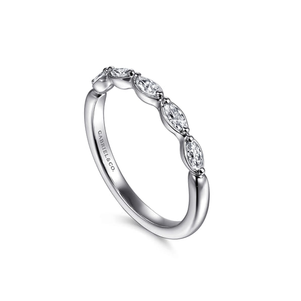 Diamond Wedding Band Image 3 Quest Fine Jewelers Fairfax, VA