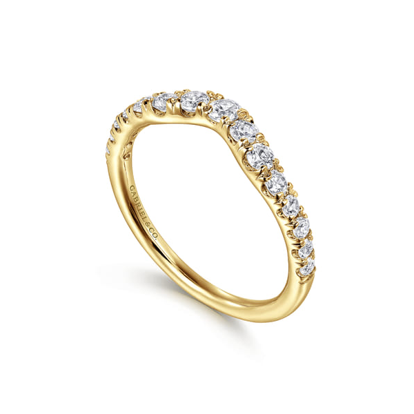 Diamond Wedding Band Image 3 Quest Fine Jewelers Fairfax, VA