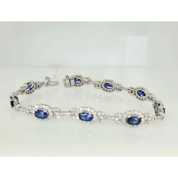 Bracelet Quest Fine Jewelers Fairfax, VA