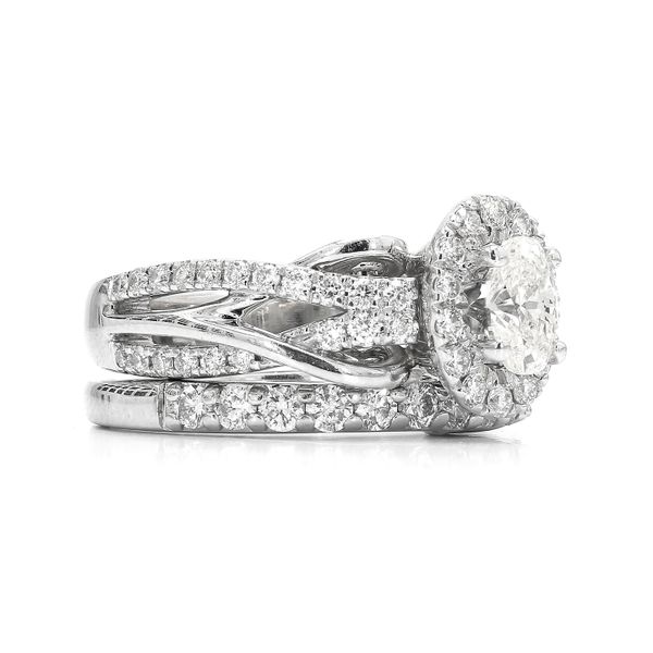 Estate 14K White Gold 1.60ctw Vera Wang Diamond Ring Image 3 Raleigh Diamond Fine Jewelry Raleigh, NC
