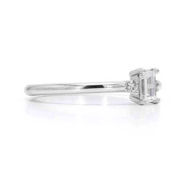 14K White Gold 0.31ctw Three Stone Diamond Engagement Ring Size 6.5 Image 3 Raleigh Diamond Fine Jewelry Raleigh, NC