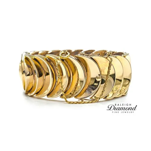 Estate Half Moon Link Gold Bracelet 18k Yellow Gold Image 2 Raleigh Diamond Fine Jewelry Raleigh, NC