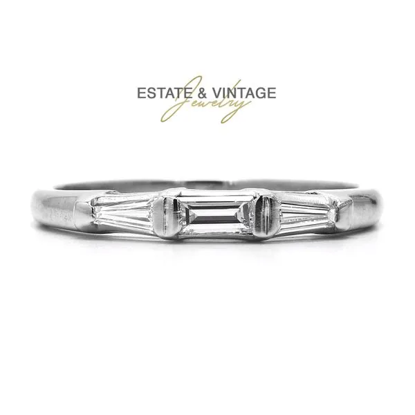 Estate 14K White Gold 0.20ctw G-H VS1/VS2 Diamond Vintage Wedding band Size 6 Raleigh Diamond Fine Jewelry Raleigh, NC