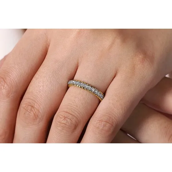 14K White & Yellow Gold G-H/SI2 or Higher Scalloped Edge Diamond Anniversary Band Size 6.5 Image 4 Raleigh Diamond Fine Jewelry Raleigh, NC