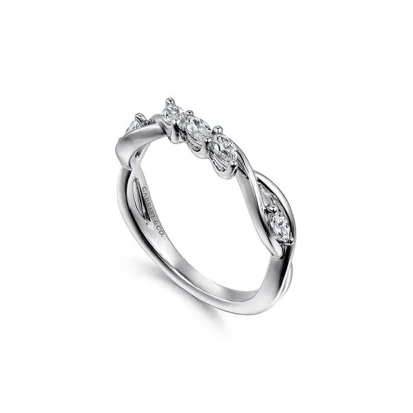 14K White Gold 0.30ctw G-H/VS2 or higher Diamond Wedding Band Size 6.5 Image 2 Raleigh Diamond Fine Jewelry Raleigh, NC