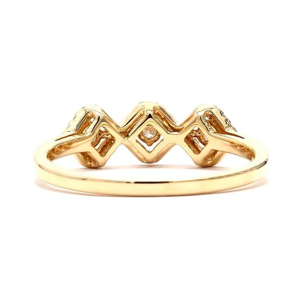 14K Yellow Gold 0.20ctw Diamond Cluster Ring Image 3 Raleigh Diamond Fine Jewelry Raleigh, NC