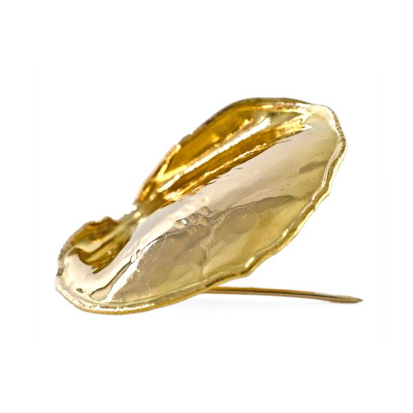 Estate Tiffany & Co. 18K Yellow Gold Round Leaf Brooch Image 3 Raleigh Diamond Fine Jewelry Raleigh, NC