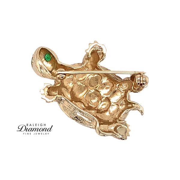 Estate 14K Yellow Gold Turtle Pin with Emeralds Image 4 Raleigh Diamond Fine Jewelry Raleigh, NC