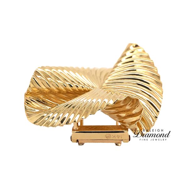 Estate 14K Yellow Gold Vintage Ribbed Trifold Pin Image 3 Raleigh Diamond Fine Jewelry Raleigh, NC