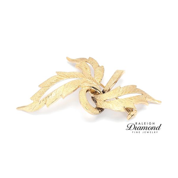 Estate 18K Yellow Gold Entwined Leaves Brooch Image 3 Raleigh Diamond Fine Jewelry Raleigh, NC