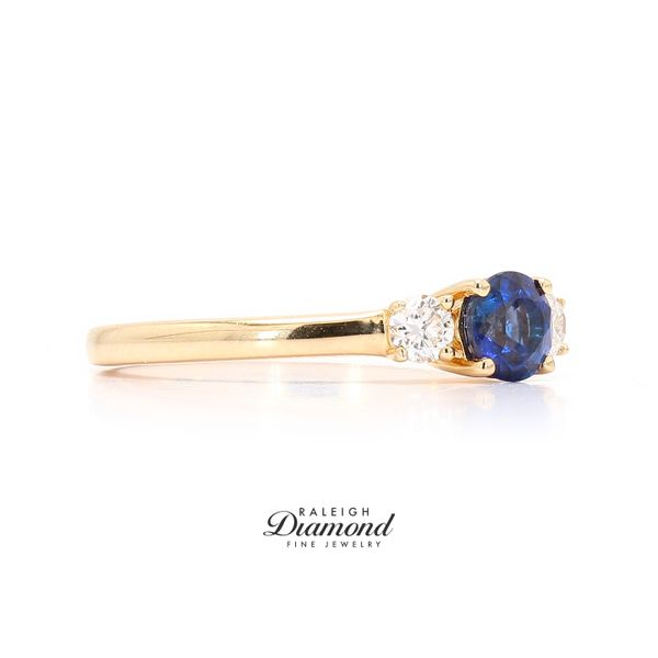 14K Yellow Gold Sapphire & Diamond Ring Image 3 Raleigh Diamond Fine Jewelry Raleigh, NC