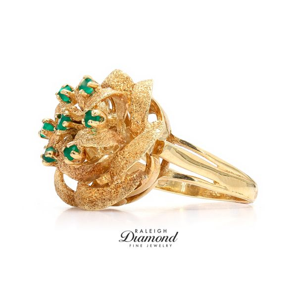Estate 14K Yellow Gold Emerald Cocktail Ring Size 6.5 Image 2 Raleigh Diamond Fine Jewelry Raleigh, NC