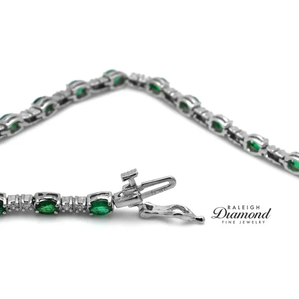 Estate 14K White Gold Tennis Bracelet with Emeralds and Diamonds Image 3 Raleigh Diamond Fine Jewelry Raleigh, NC