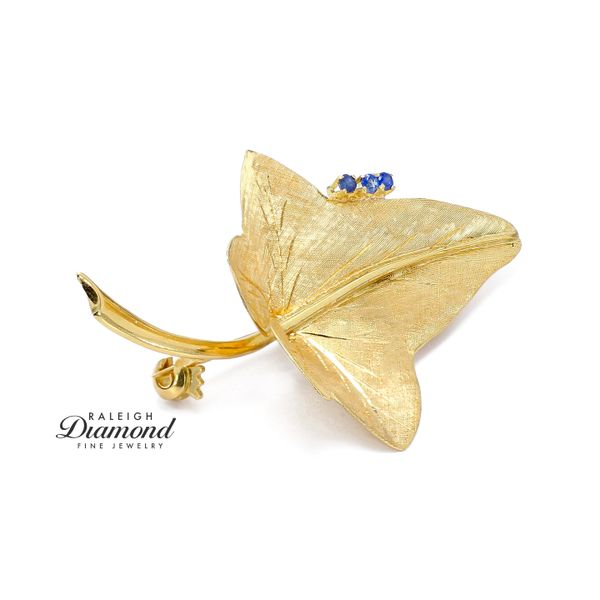 Estate 18K Yellow Gold Leaf Brooch with Blue Sapphires Image 2 Raleigh Diamond Fine Jewelry Raleigh, NC