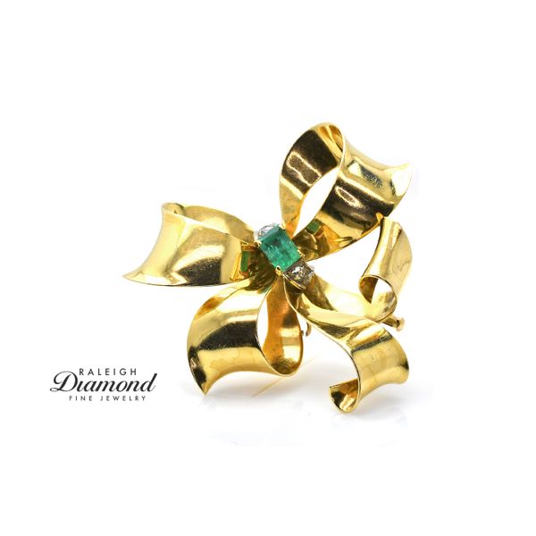 Estate 18K Yellow Gold 1.33cttw Bow Brooch with Emerald & Diamonds Raleigh Diamond Fine Jewelry Raleigh, NC