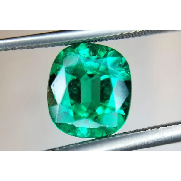 Loose Colored Gemstone 1.75 ctw Cushion Green Emerald - IGITL Certified Raleigh Diamond Fine Jewelry Raleigh, NC