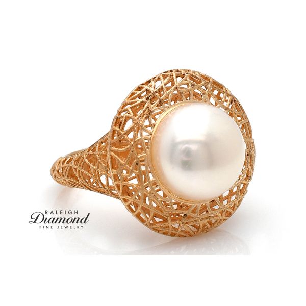 Estate 14K Rose Gold 12.0 mm Button Pearl Filigree Ring Size 7.0 Image 3 Raleigh Diamond Fine Jewelry Raleigh, NC