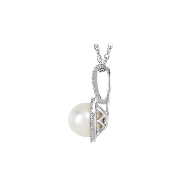 Sterling Silver 0.015ctw Diamonds Fresh Water Cultured Pearl 18