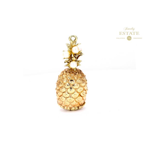 Estate 14K Yellow Gold Pineapple & Pearl Charm Pendant Raleigh Diamond Fine Jewelry Raleigh, NC