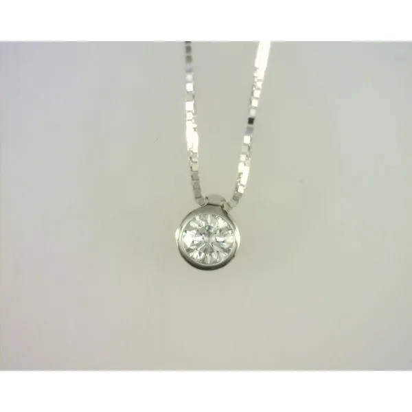 Pendant Rasmussen Diamonds Mount Pleasant, WI