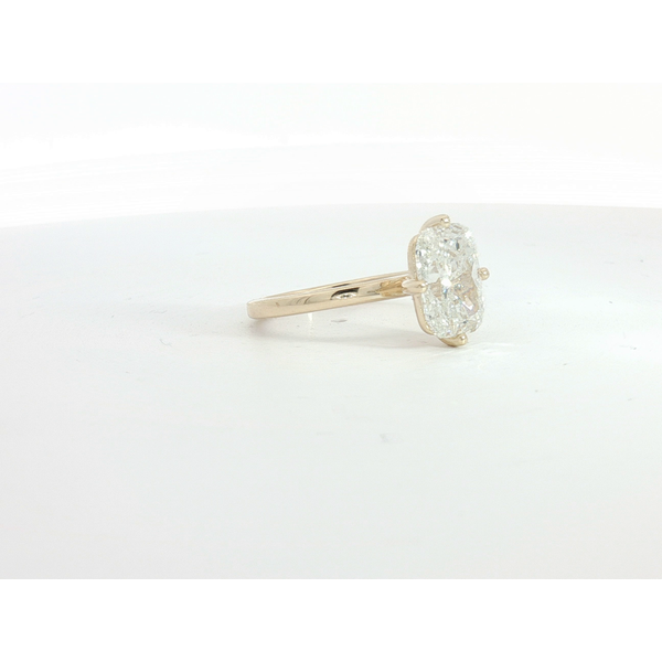 3.05ct Elongated Cushion Cut Lab Grown Diamond Compass Set, 14kt Yellow Gold Image 3 Redlands Jewelers Redlands, CA