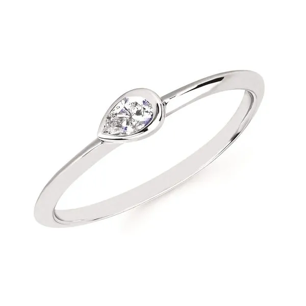 Pear Shape Diamond Solitaire fashion ring. Reed & Sons Sedalia, MO