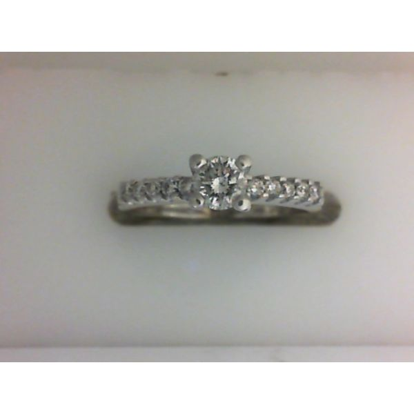 Engagement Ring Reiniger Jewelers Swansea, IL