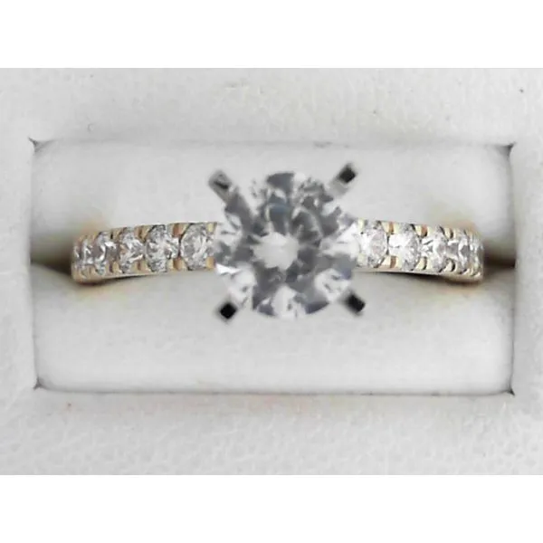 Engagement Ring Reiniger Jewelers Swansea, IL