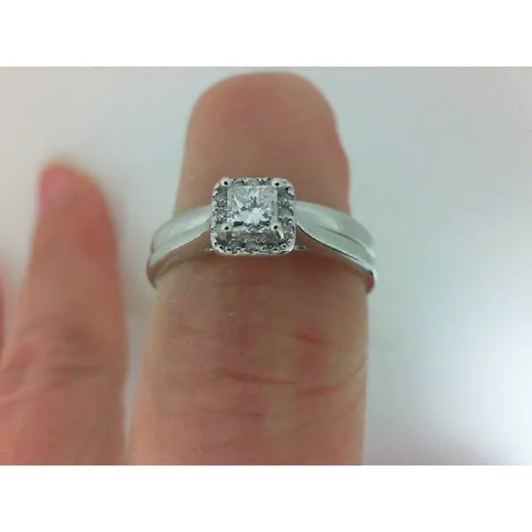 Engagement Ring Reiniger Jewelers Swansea, IL