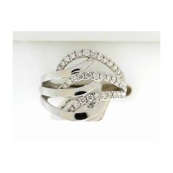 Diamond Ring Reiniger Jewelers Swansea, IL