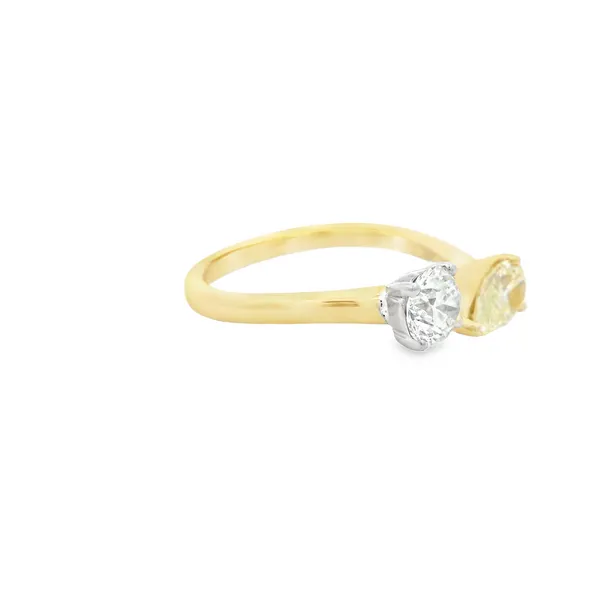 Fashion Ring Image 2 Reiniger Jewelers Swansea, IL
