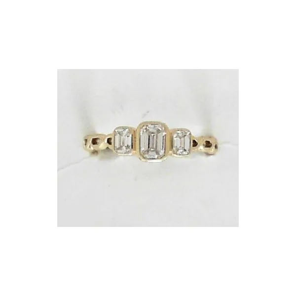 Diamond Ring Reiniger Jewelers Swansea, IL