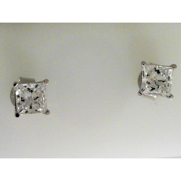 Lab Grown Diamond Earrrings Reiniger Jewelers Swansea, IL