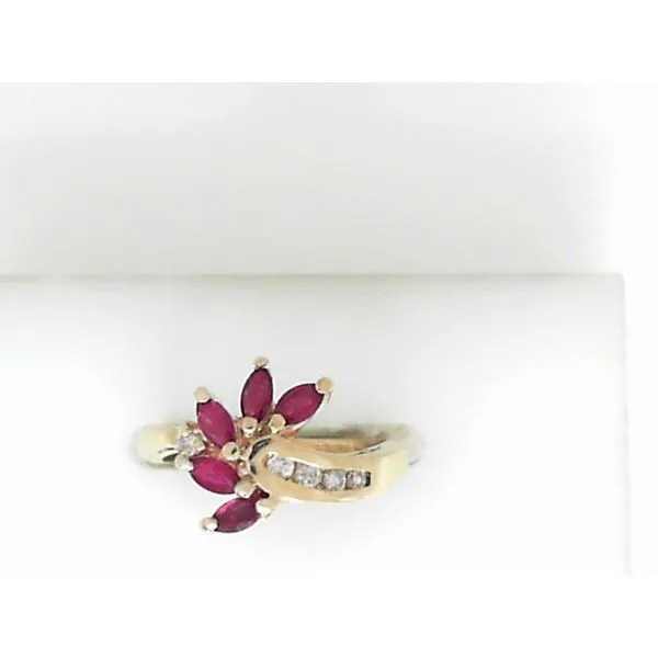 Gemstone Ring Reiniger Jewelers Swansea, IL