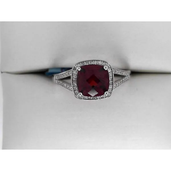 Gemstone Ring Reiniger Jewelers Swansea, IL