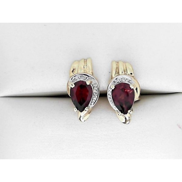 Gemstone Earrings Reiniger Jewelers Swansea, IL