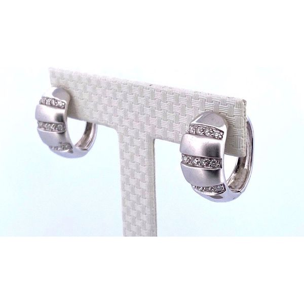 Earrings Image 2 Rihner's Jewelry Gretna, LA