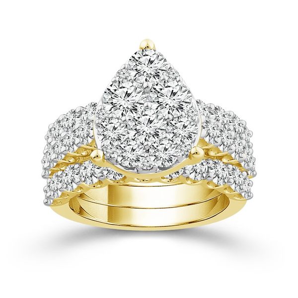 10 Karat Yellow Gold 4 Carat Pear Shape Diamond Wedding Set Robert Irwin Jewelers Memphis, TN