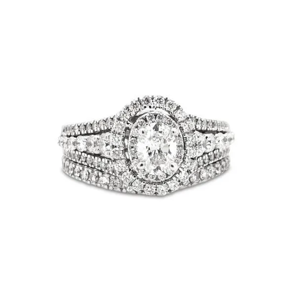 Oval Diamond Wedding Set in 14 Karat White Gold Image 2 Robert Irwin Jewelers Memphis, TN