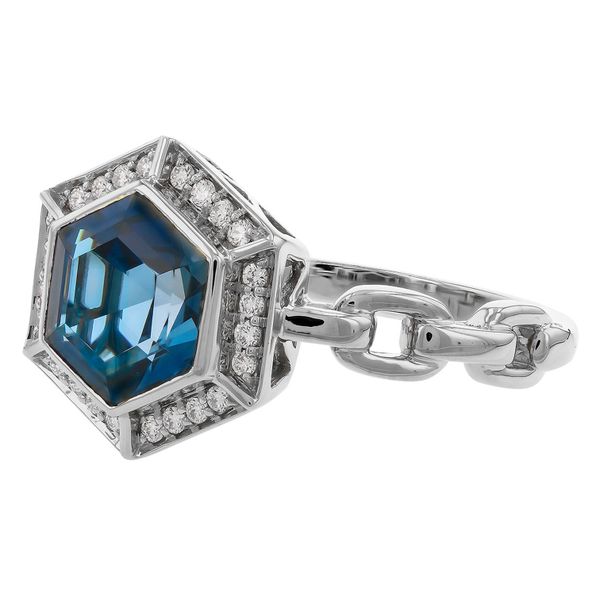 Fashion Ring Image 3 Rinehart Jewelry Co. Nevada, MO