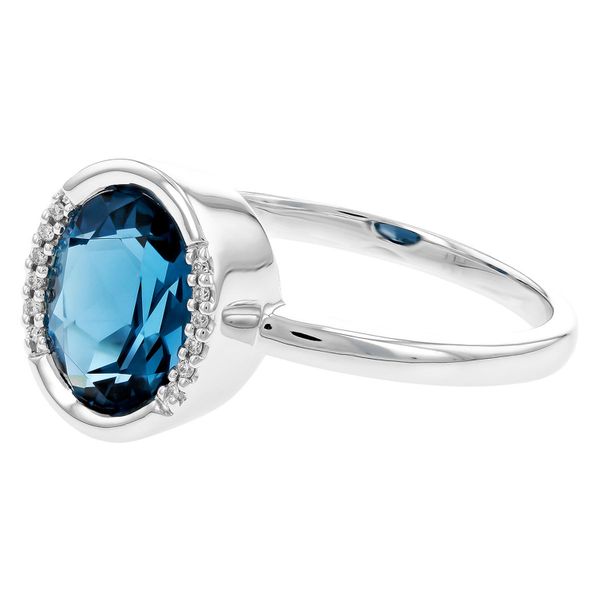 Fashion Ring Image 3 Rinehart Jewelry Co. Nevada, MO