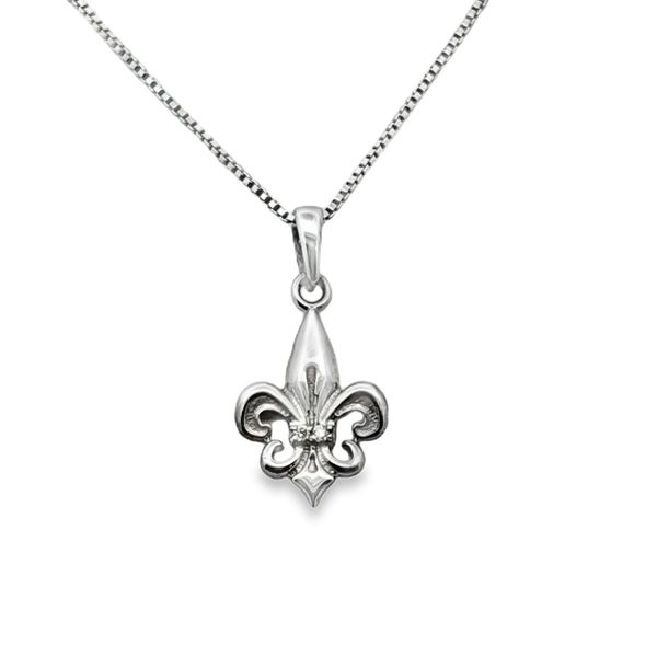 Necklaces & Pendants Rinehart Jewelry Co. Nevada, MO