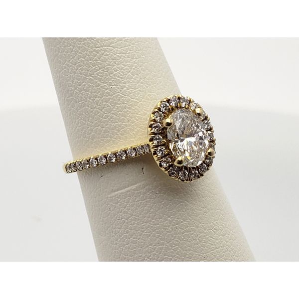 18k yellow gold and oval diamond engagement ring Image 2 Roberts Jewelers Jackson, TN